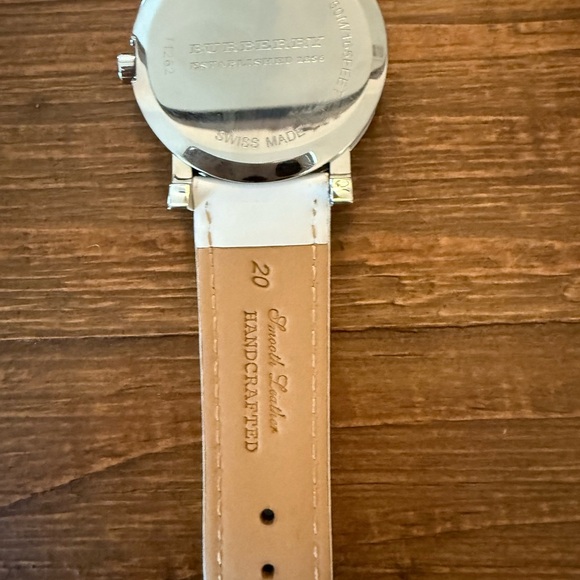 Burberry Watch BU1750 White Leather Strap - Picture 6 of 10